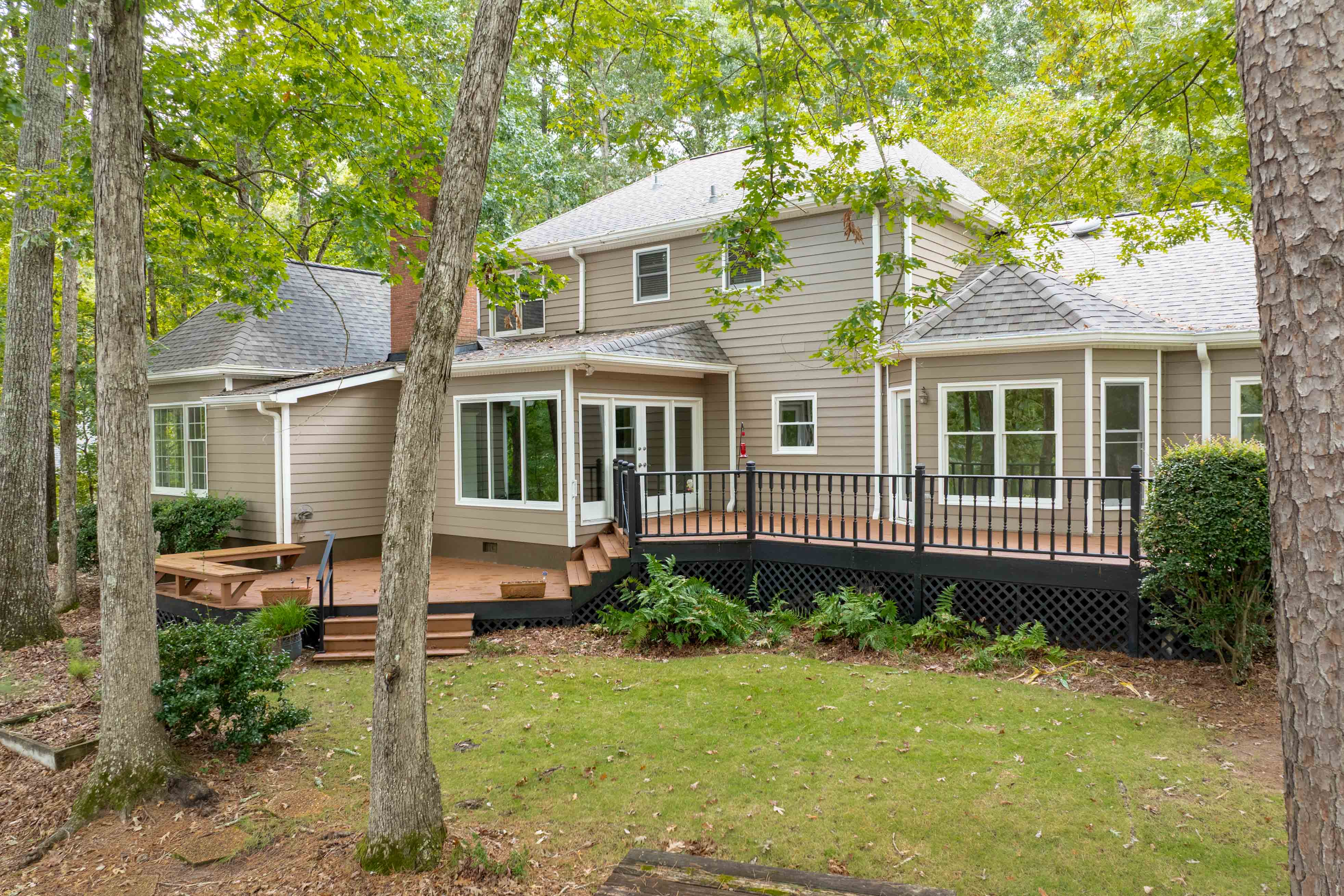 1051 Maddux Lane image 2